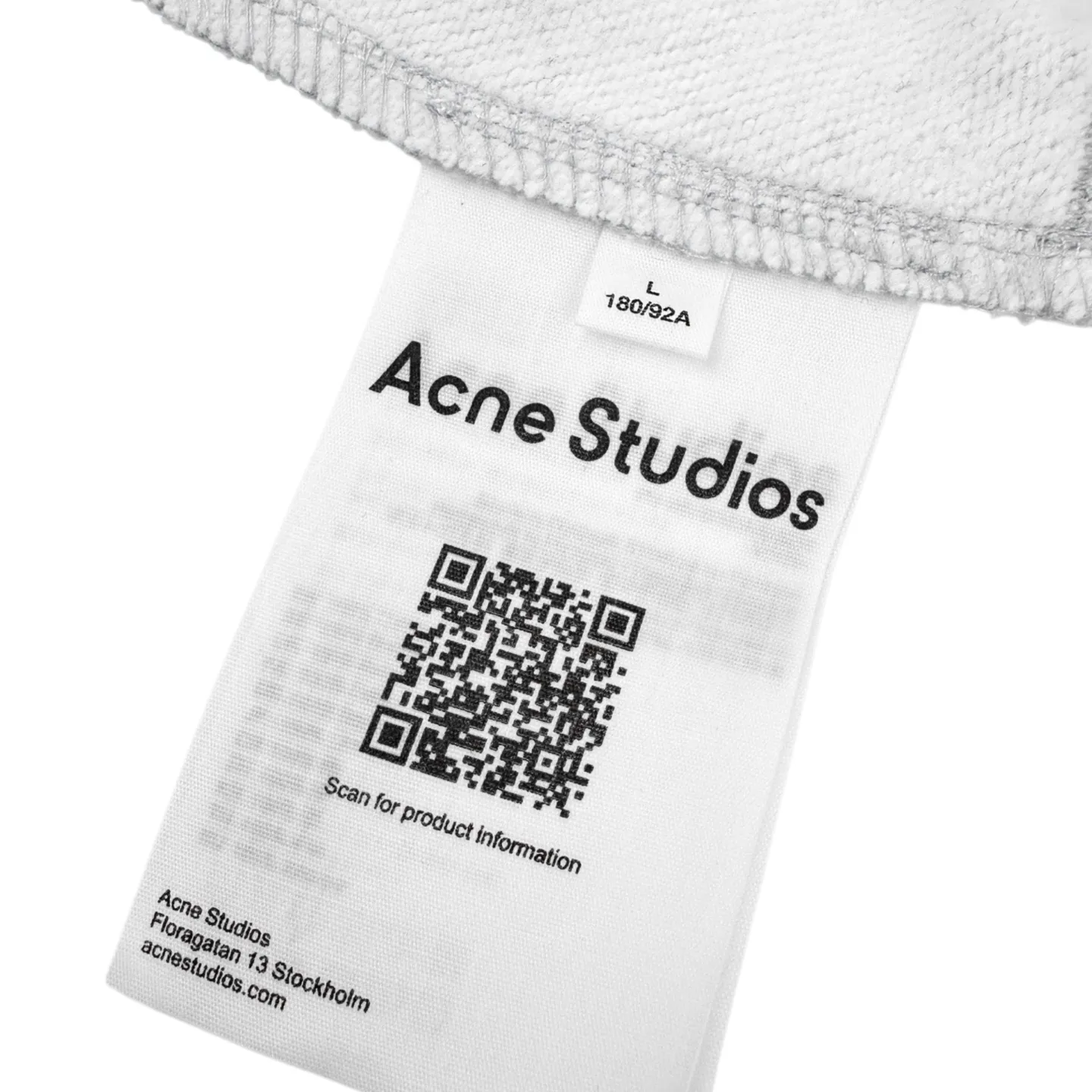 Acne Studios logo 3D embroidered zipper jacket (Gray). The fabric is made of custom cloud velvet double-ply soft cotton. It is drapey and crisp, and the cloud is skin-friendly. It is as clear and soft as foggy lime mist. It smudges a collection-level luxury and elegance in silence. The echoing floral embroidery logo on the front and back is embroidered with fine silk thread to create Acne Studios' unique luxury product logo totem. Inheriting the minimalist core of Scandinavia. Integrating the edge of Retro street fashion, the half-zip stand-up collar silhouette is neat and noble. It redefines the style and aura of light luxury wear. It adopts imported machine embroidery technology. It uses advanced computer control system and precision mechanical parts to realize the Acne Studios logo work with high precision. The lines are smooth and delicate, and the fabrics have been fermented. It has a better hand feel and texture. It is not easy to deform, not easy to shrink, not easy to fade, and maintains long-term beauty. Size:S-M-L-XL